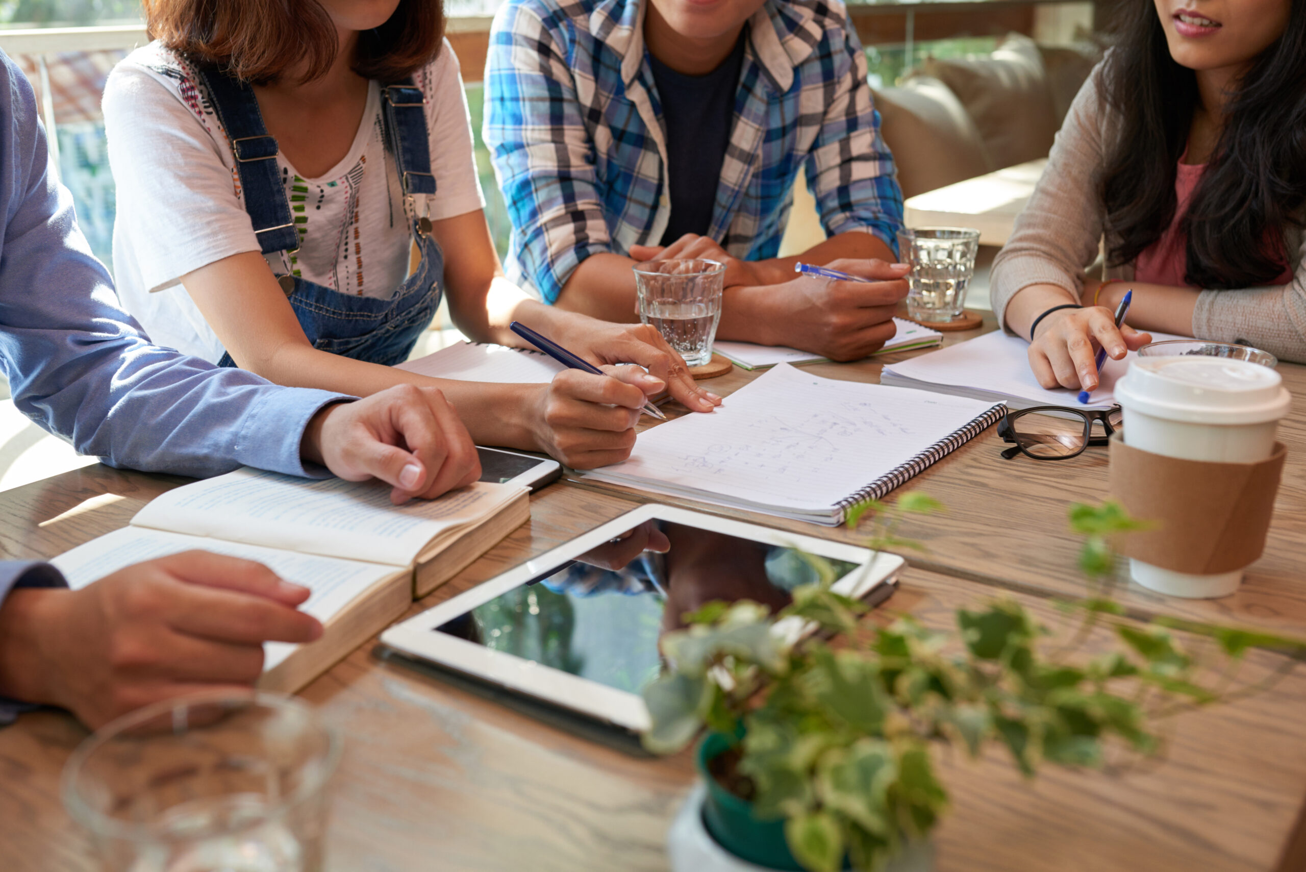 NAESP's tweet card. To keep NAESP’s publications at the forefront of education issues and trends, NAESP established the Editorial Advisory Board—a group of 30 principals and assistant principals from across the country....