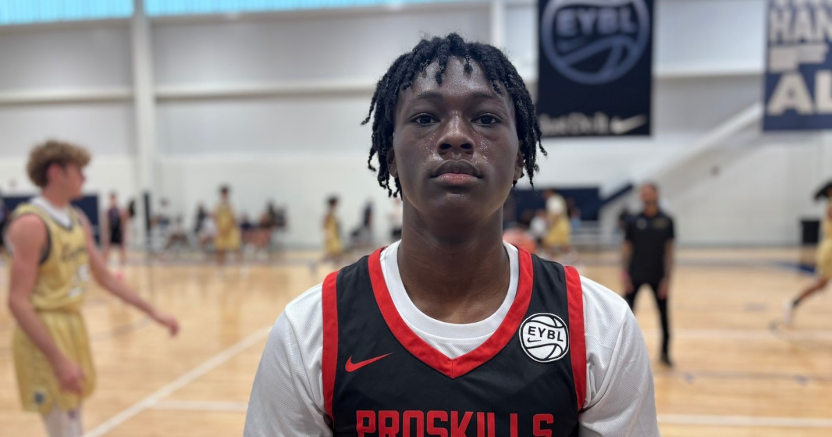 UConnOn3's tweet card. Top-30 Bryson Howard discusses schools like Duke, North Carolina, Kansas, Kentucky, Houston, Texas, and SMU.