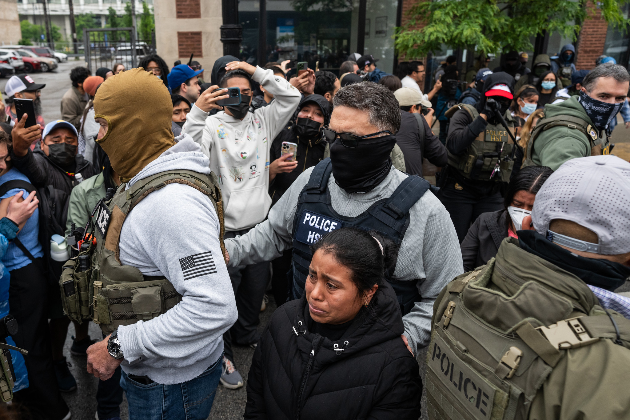 SouthSideWeekly's tweet card. On June 4, ICE agents arrested a community organizer and mother, Gladis Yolanda Chavez Pineda along with at least nine others in Chicago’s South Loop. A petition urging her release has drawn over...