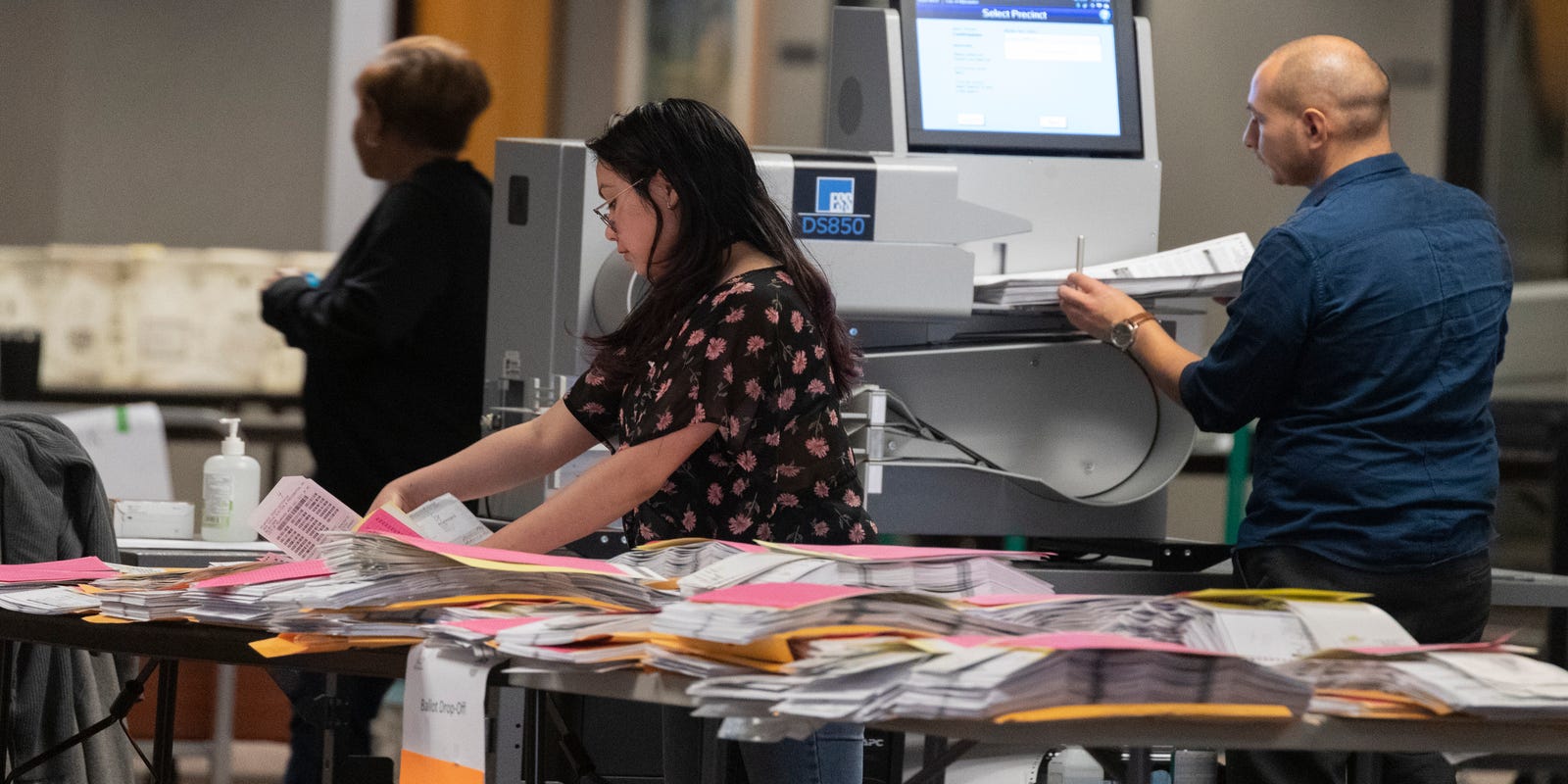 MollyBeck's tweet card. Federal officials are seeking Wisconsin voter registration data as part of a broader effort to gather information about elections in states.