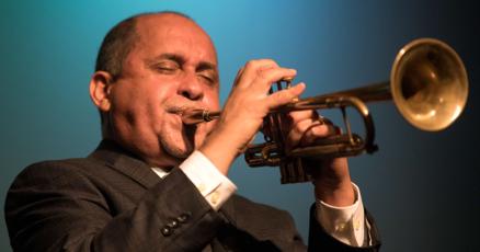 VoceroPR's tweet card. El trompetista, compositor, arreglista, productor y director musical puertorriqueño Humberto Ramírez, en colaboración con la Fundación Nacional para la Cultura Popular, rendirá tributo al legendario...
