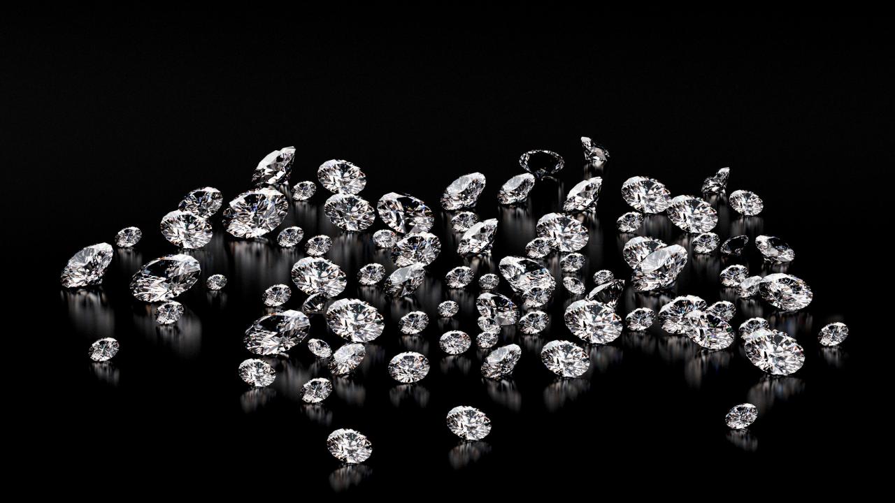 UCDavisNews's tweet card. The graphite found in your favorite pencil could have instead been the diamond your mother always wears. What made the difference? Researchers are finding out.How molten carbon crystallizes into...