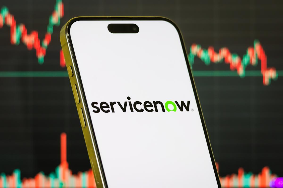YahooFinance's tweet card. ServiceNow chairman and CEO Bill McDermott reveals the momentum his tech company is having right now.