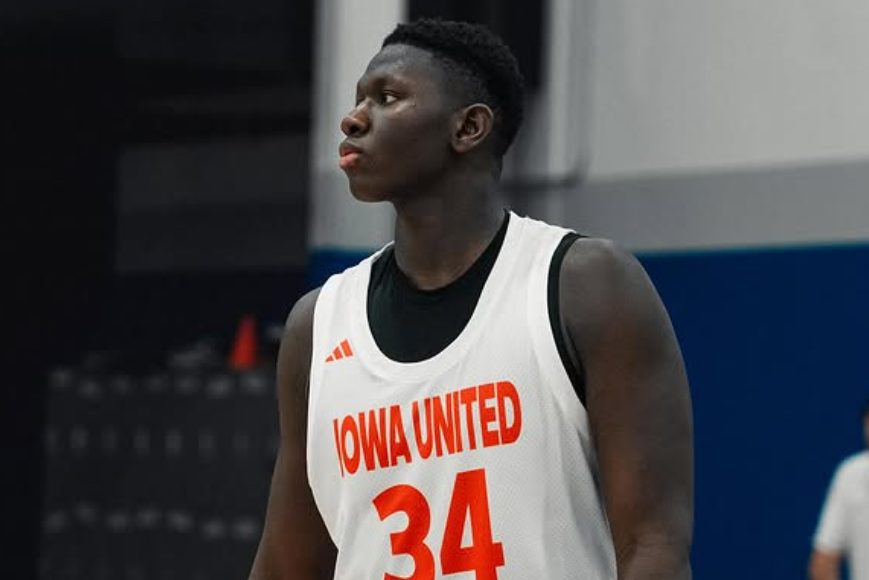 bjpf_'s tweet card. Arafan Diane has dominated AAU competition this summer, establishing himself as an elite 2026 prospect. Which school will land him?
