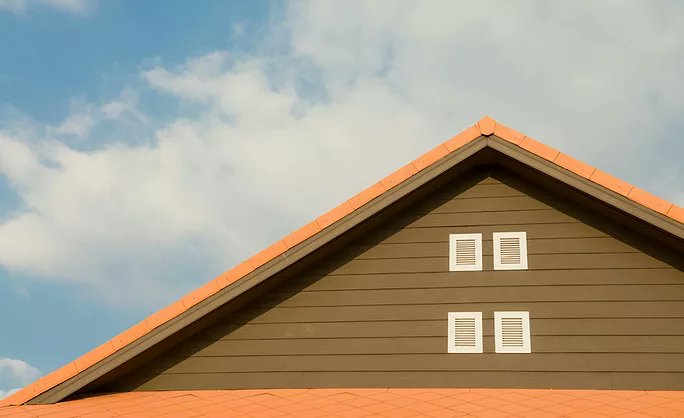 RoofContr's tweet card. An important aspect of building an above-code FORTIFIED Roof is the ventilation. The experts at AirVent Inc. examine ventilation's role in building robust roofs that better resist severe weather.