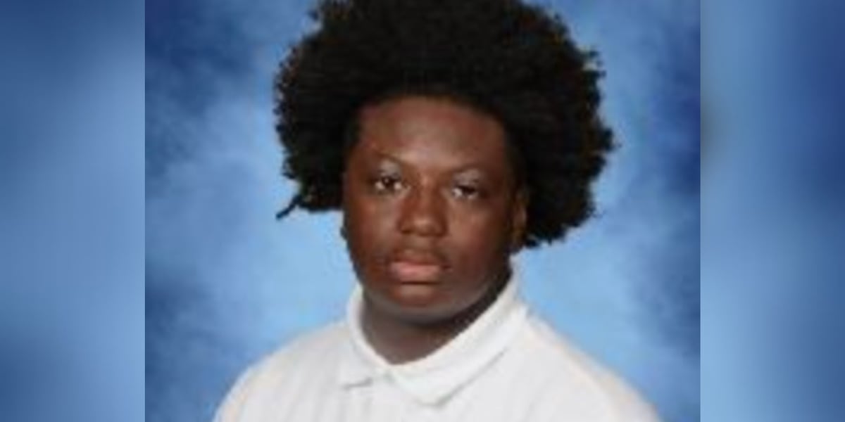 stephkuzy's tweet card. A 15-year-old high school football player died Tuesday after experiencing a medical emergency at practice, according to district officials.
