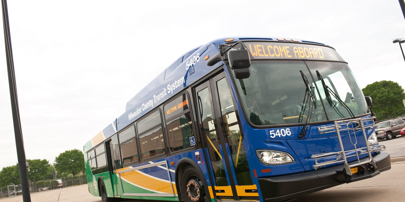 larrysandler's tweet card. The federal grant will provide improvements along the 18-mile bus route between Glendale's Bayshore Mall and the IKEA in Oak Creek along 27th Street