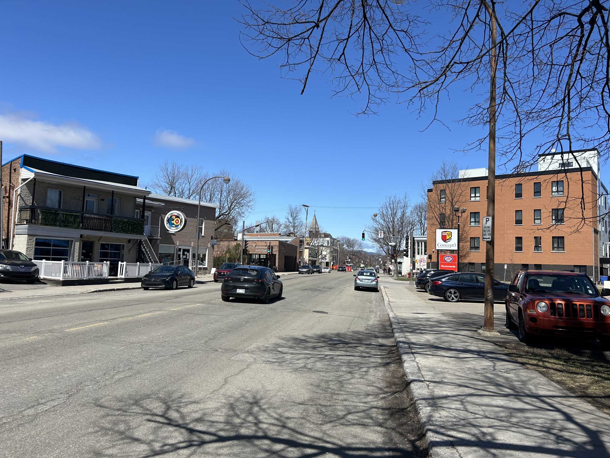AlexMorin2000's tweet card. La Ville de Québec a présenté son projet de Corridor VivaCité (CVC), qui sera implanté dès cet été sur le chemin de la Canardière et le boulevard Sainte-Anne.