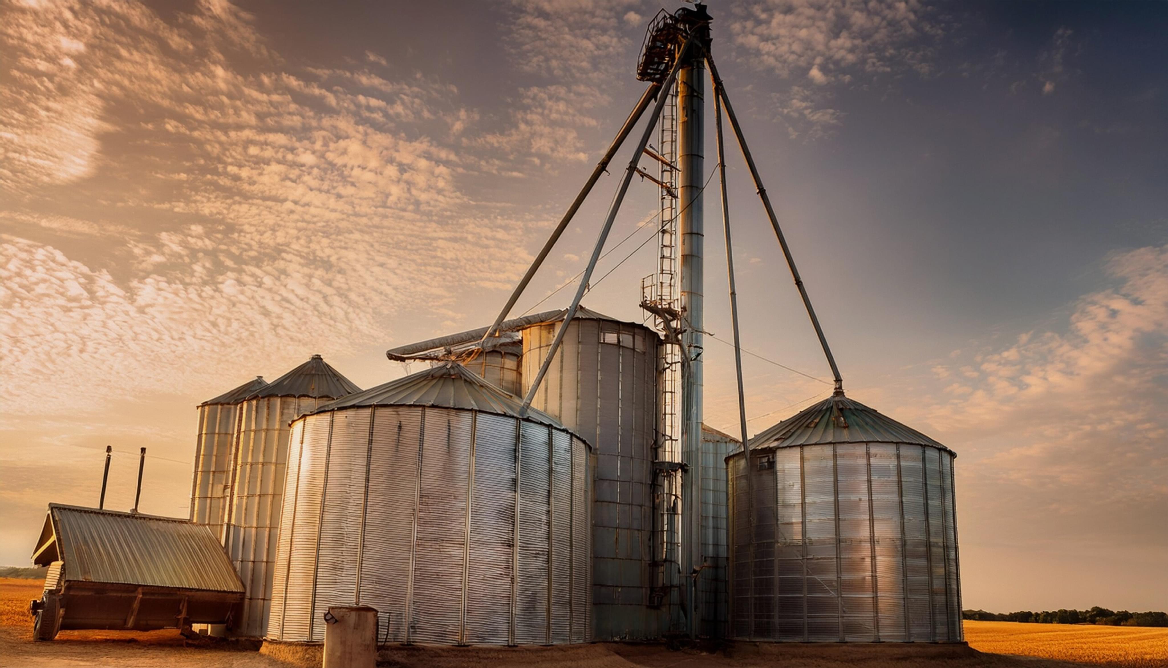 Traction_Ag's tweet card. Traction made decisions crystal clear for my farm.