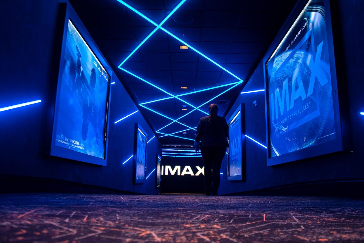 Lucas_Shaw's tweet card. A number of chains are alarmed by the growing influence of Imax with Hollywood studios and filmmakers