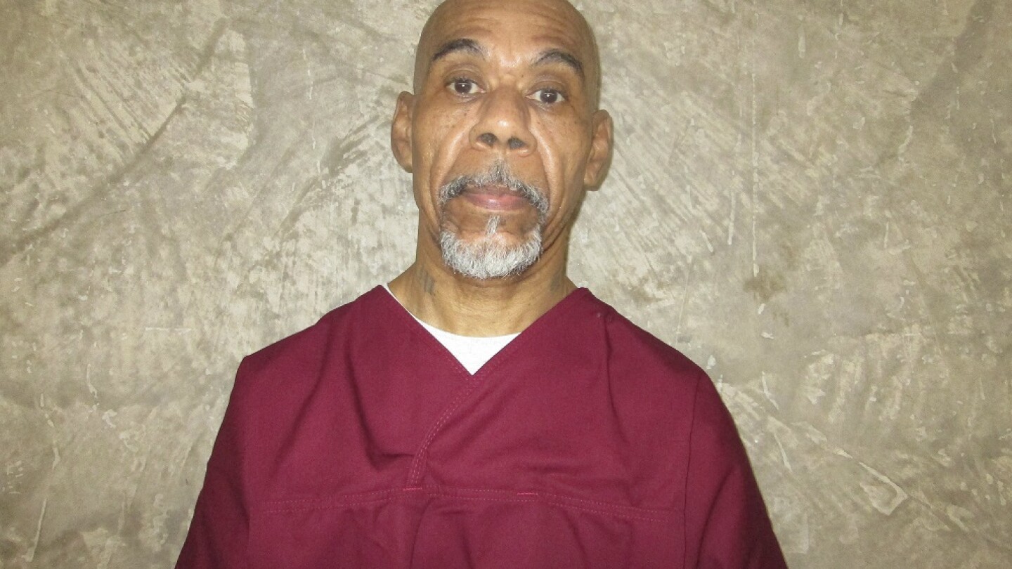 apseanmurphy's tweet card. An Oklahoma appeals court has ordered a stay of execution for a man on death row to be lifted, clearing the way for him to receive a lethal injection.
