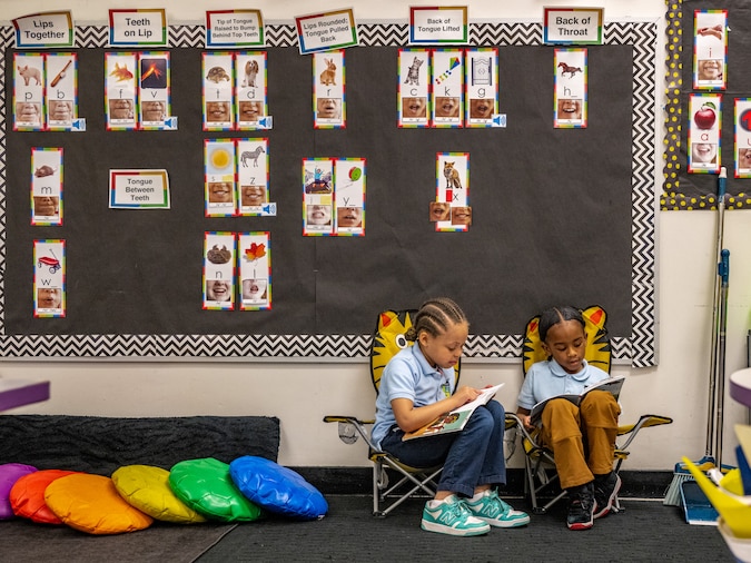 mayaklora's tweet card. Maryland parents play a crucial role in reinforcing reading skills at home.