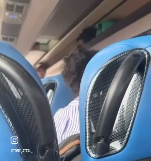 enfoquejudio's tweet card. Instrucciones a niños judíos tras el incidente en el aeropuerto de Manises.
