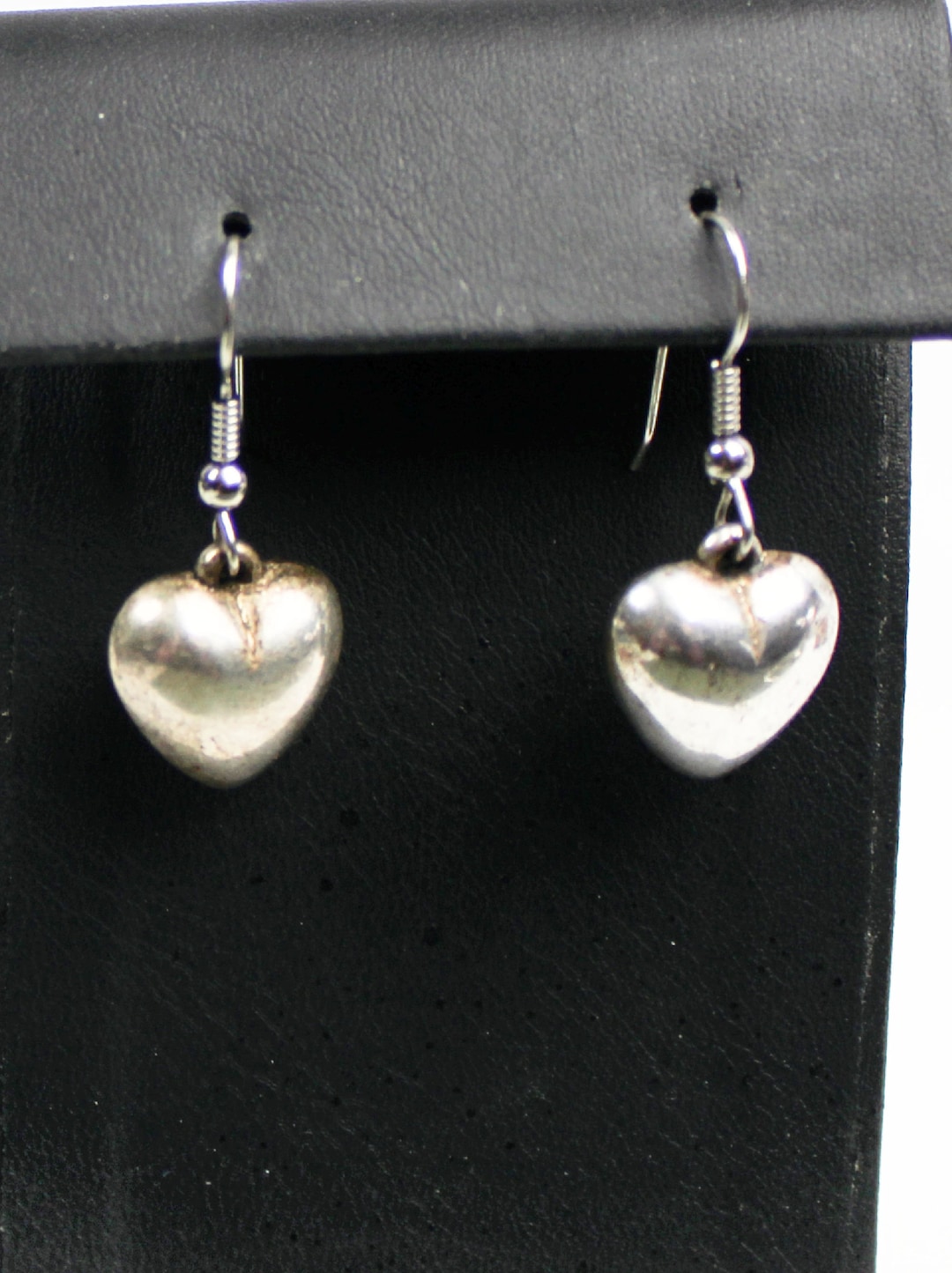 eevintage's tweet card. This Dangle & Drop Earrings item is sold by EclecticVintager. Ships from Nags Head, NC. Listed on Jul 23, 2025