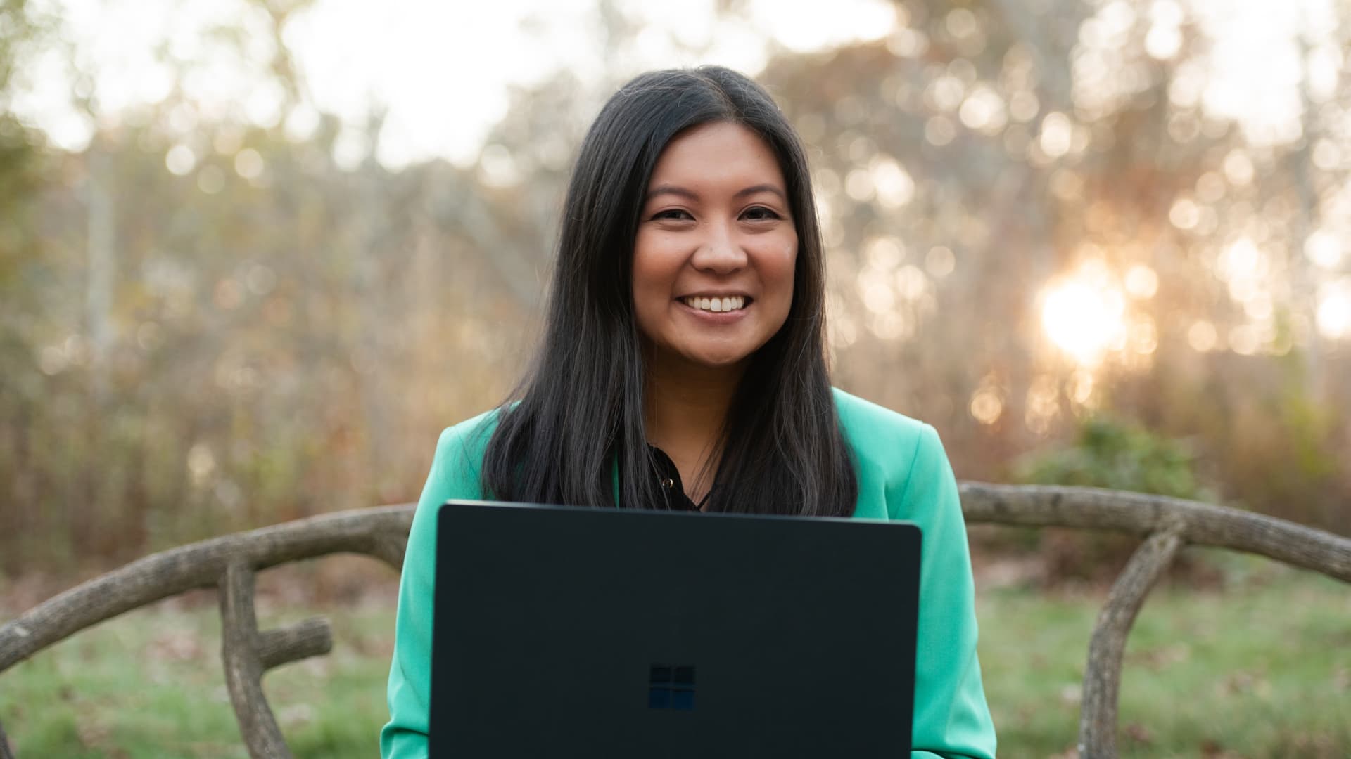 CNBCMakeIt's tweet card. Bernadette Joy's first side hustle was financially successful, but personally unfulfilling. Her second attempt is now a lucrative full-time money coaching job.