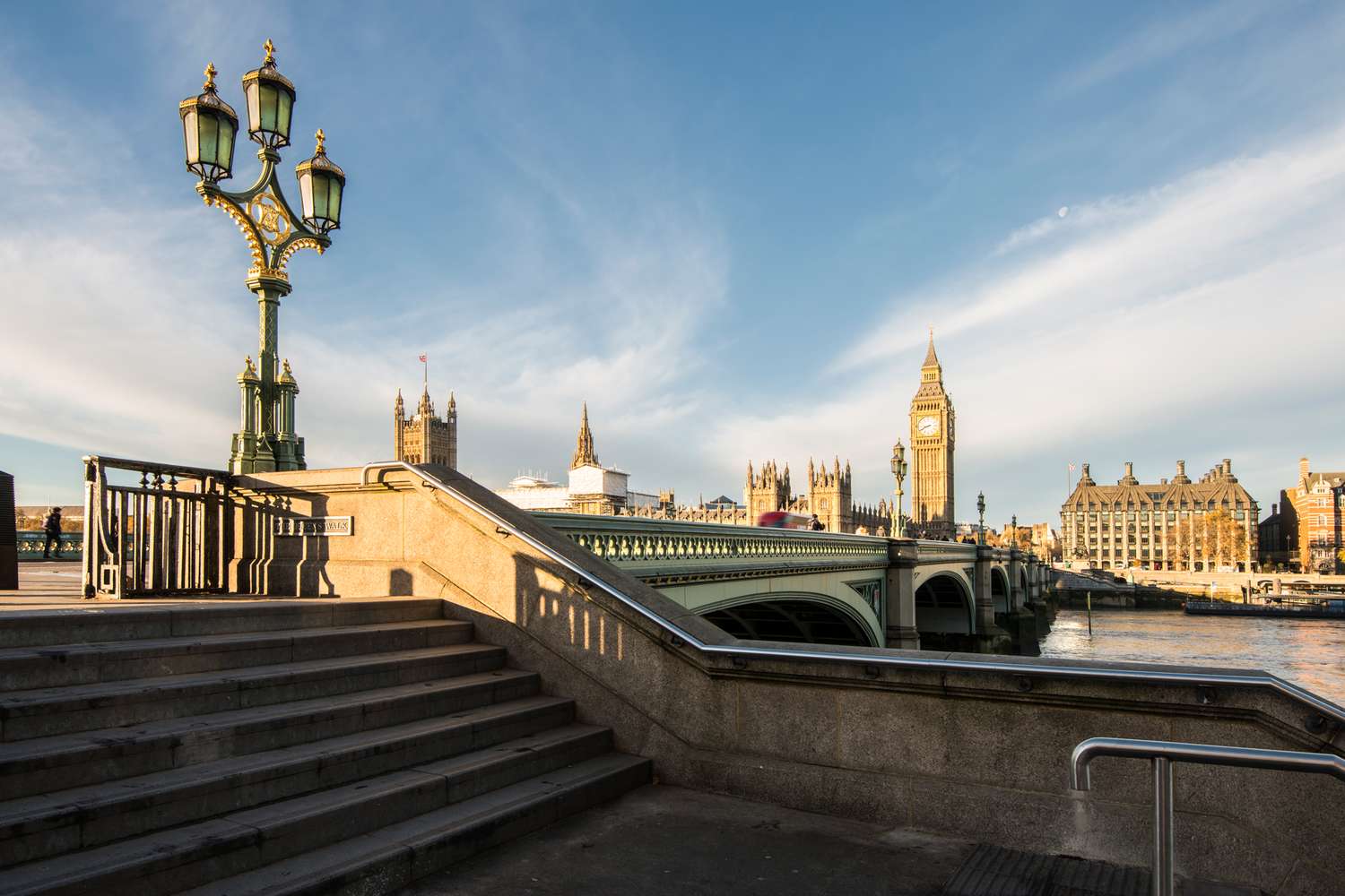 DrScottFortune's tweet card. T+L A-List travel advisor and U.K. specialist Ellen LeCompte shares her top recommendations for hidden gems in London, along with tricks and tips for avoiding the crowds.
