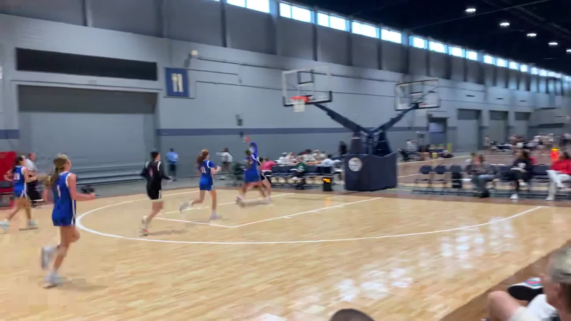 Hayden_Lauer11's tweet card. Chicago Nike Eycl TOC