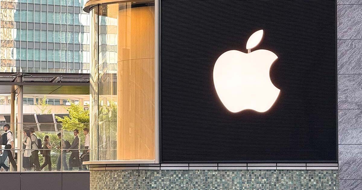 mn_pc_digital's tweet card. Apple 心斎橋に続き、大阪エリア2店舗目となるApple 梅田。交通の便がよい好立地を生かし、大阪エリアの中小企業をアップルの製品やテクノロジーで元気にする地域活性の拠点にしたい、という狙いもあるようです。