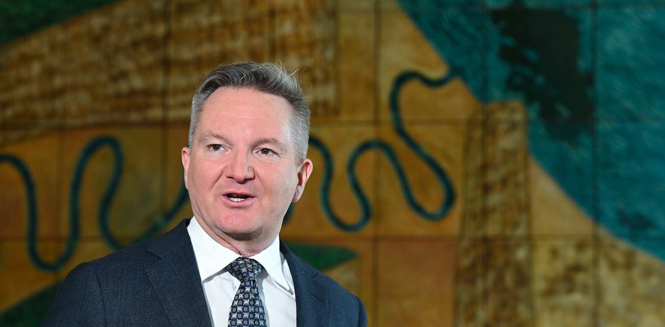 ConversationEDU's tweet card. We’re joined on this podcast by the Minister for Climate Change and Energy Chris Bowen who outlines Australia’s ongoing energy transition.