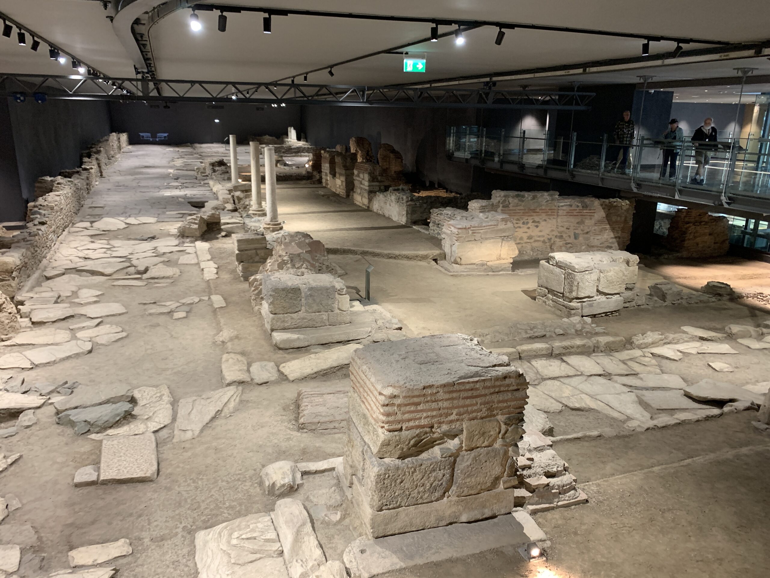 BibArch's tweet card. Thessaloniki’s new Metro reveals stunning archaeological discoveries beneath the city, including ancient streets, necropolises, and public buildings from the Hellenistic, Roman, Byzantine, and early...
