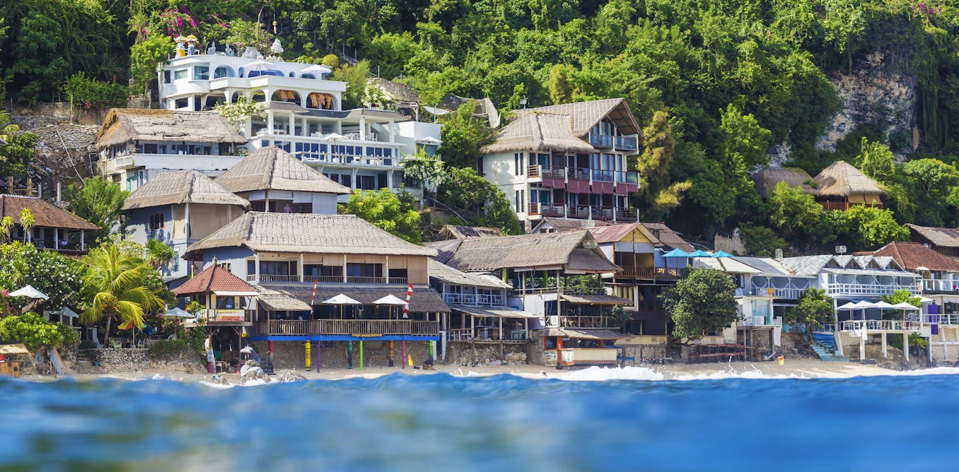 ConversationEDU's tweet card. The Bingin Beach settlement has proven sustainable for more than 50 years, and has become an integral part of the local heritage.