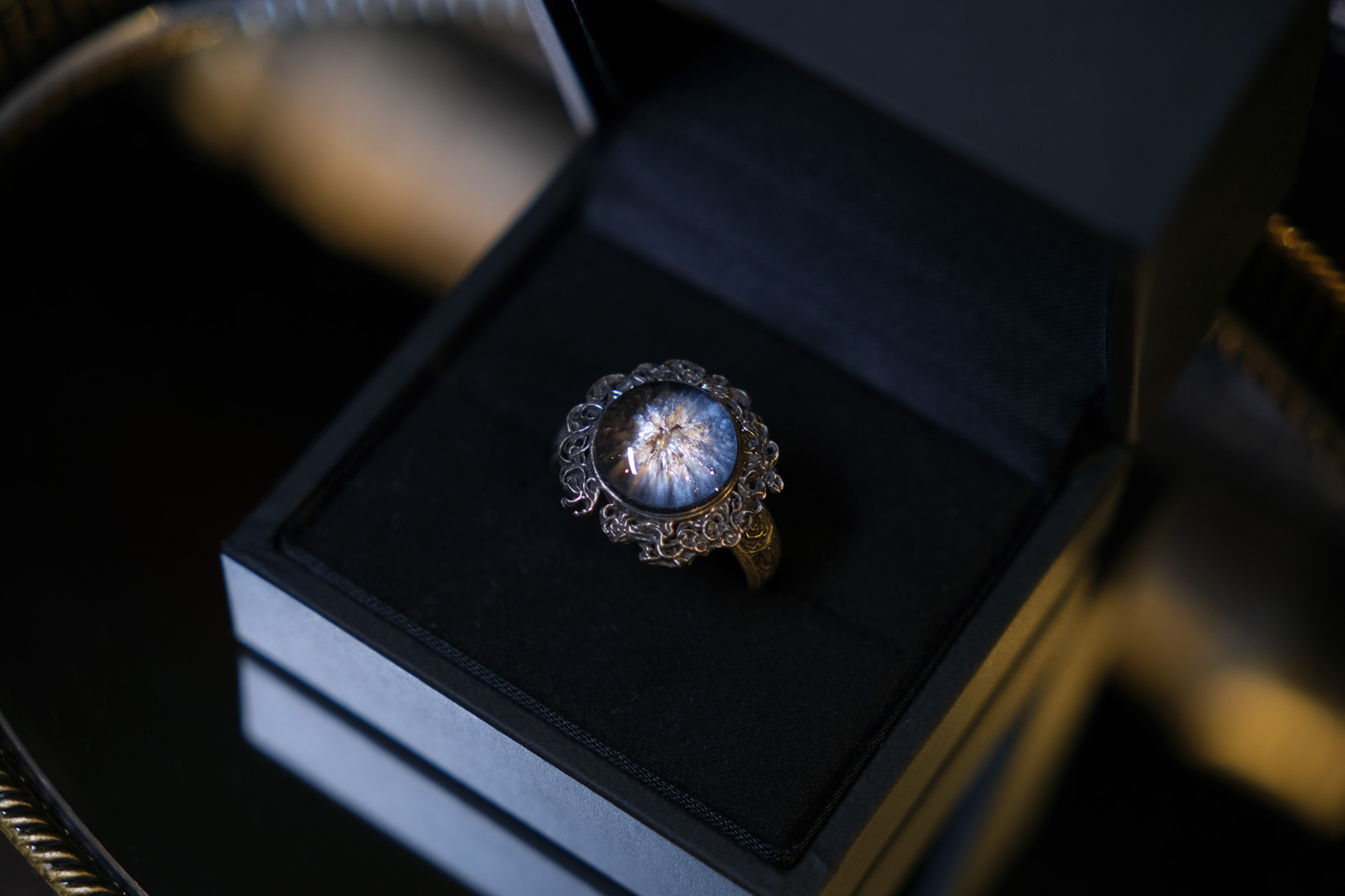 torchtorch_jp's tweet card. 「ELDEN RING/ 暗月の指輪」の再販予定につきまして、たくさんのお問い合わせをいただきありがとうございます。 本製品はただいま二次生産を進めており、準備...
