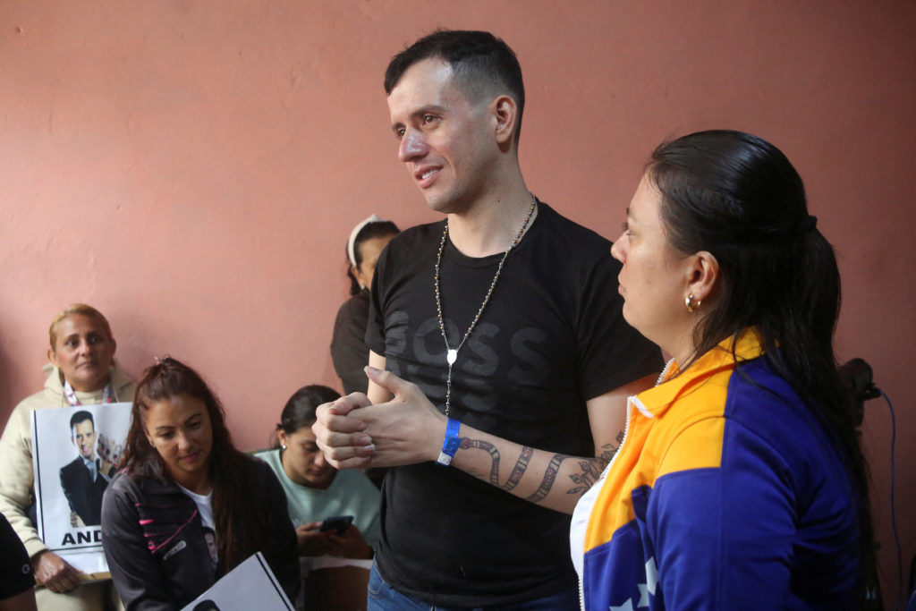 SusanLynch22's tweet card. Venezuelan migrants imprisoned for months in El Salvador under a U.S. immigration crackdown have reunited with their families.
