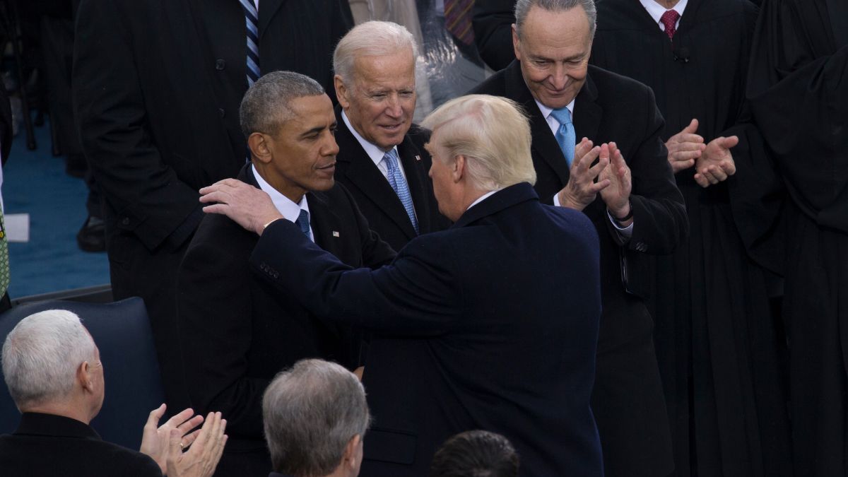 JolandaSprado's tweet card. “De leider van de bende was president Obama, Barack Hussein Obama.”