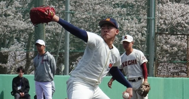kmnym06r's tweet card. 大阪桐蔭の主将もマウンドを凝視した。「江藤君と芹澤君にはびっくりしました。二人とも……正直、知りませんでした」