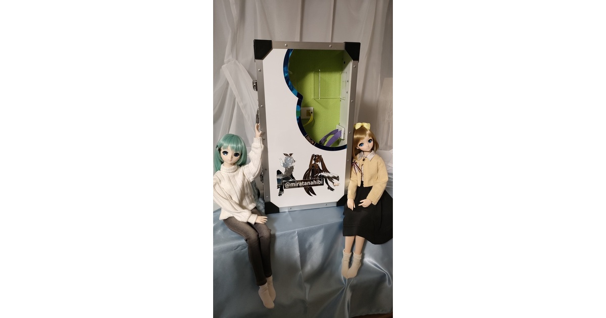 miratanahibi's tweet card. CO2レーザ加工機やCNC切削機を使った小物を作って販売します。 最近はドールさん向けのグッズばかり作っております。 「こんなものが欲しい！」というお声にも極力お応えしていきたいと思っています。 どうぞよろしくお願いいたします！【受注品】DDサイズドールさん2人用ハードケース DDx2W/NW(¥ 1,500), ピアプロキャラエンブレム(¥ 1,500), 樽入りクリームロールのフタ(¥...