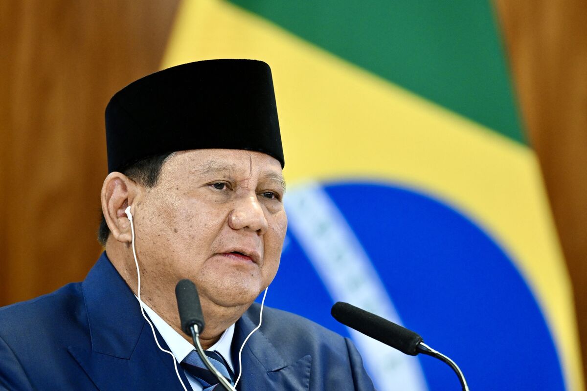 edking_I's tweet card. Indonesia aims to transition entirely to renewable energy by the middle of the coming decade, according to President Prabowo Subianto, well ahead of the country’s previously announced goal.