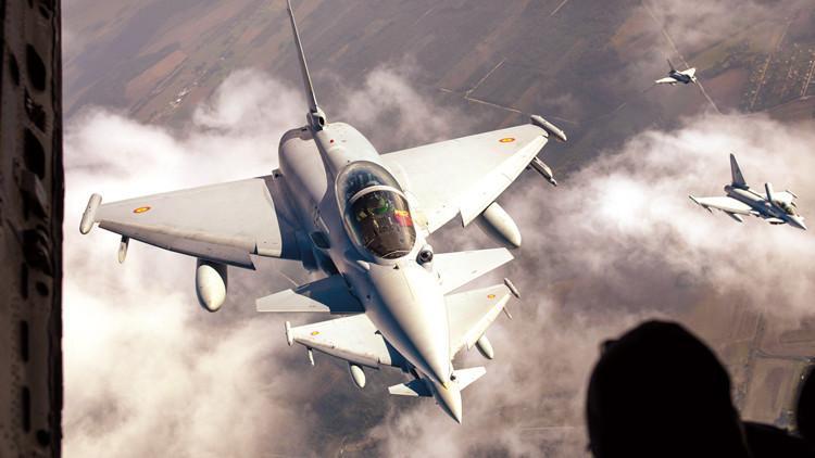 handefrt's tweet card. Türkiye, Avrupa yapımı savaş uçağı Eurofighter Typhoon alımında önemli bir eşiği geçti. Türkiye ve İngiltere arasında 40 adet Eurofighter’ın alımına yönelik...