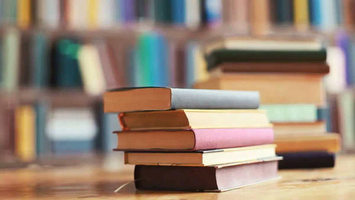 Tempi_it's tweet card. «Se avessi investito in buoni del tesoro, oggi avrei a disposizione la dote libri di Regione Lombardia (perché avrei un Isee più basso) ma siccome sono povero e non ho denari da investire… niente...