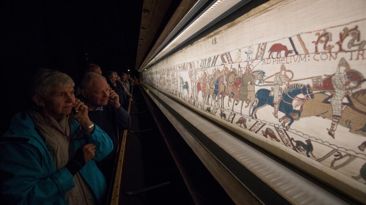 LapriseMaxime's tweet card. En visite d'État à Londres, Emmanuel Macron a annoncé mardi que la France allait prêter au Royaume-Uni pendant près d'un an la fameuse tapisserie de Bayeux, qui relate les événements de la conquête...