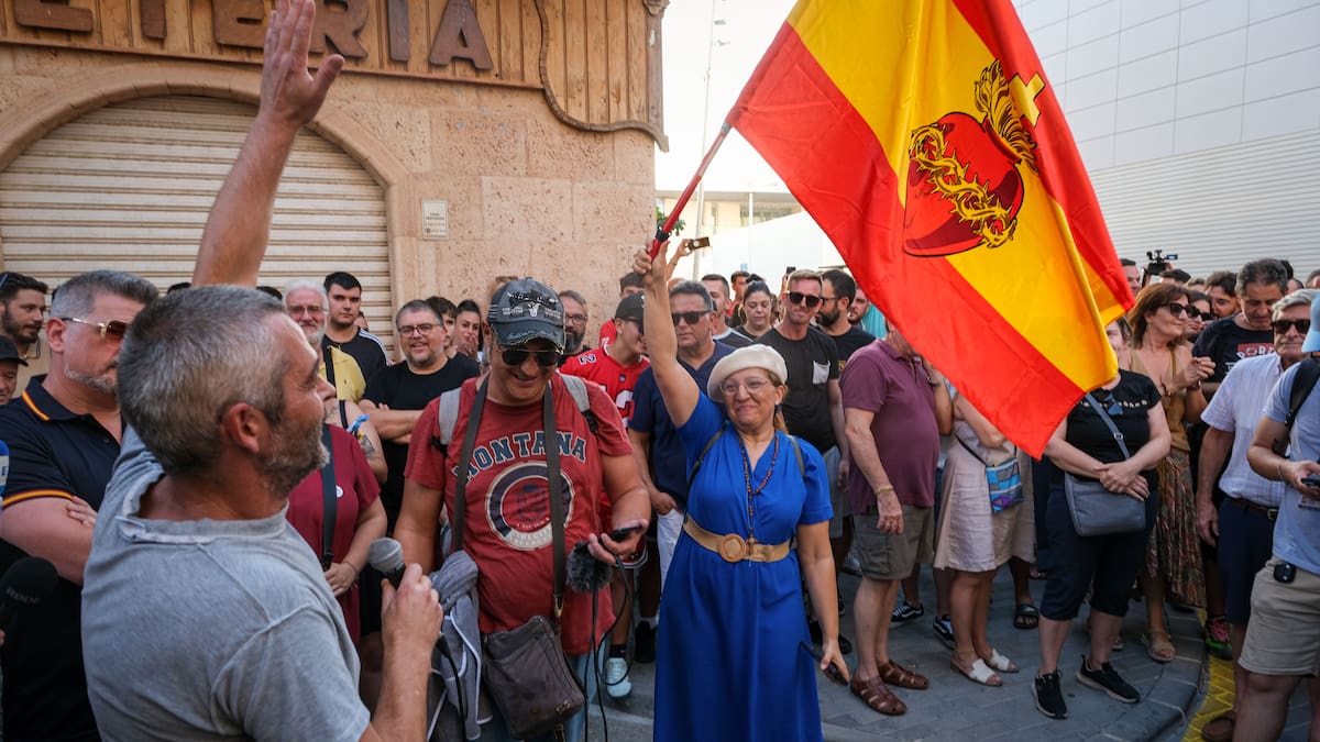 FTriangulo's tweet card. Un informe del Observatorio Español contra el Racismo y la Xenofobia, que adelanta la SER, desvela que desde el 2 de junio se detectaron "diversos sucesos que han podido contribuir a la generación y...
