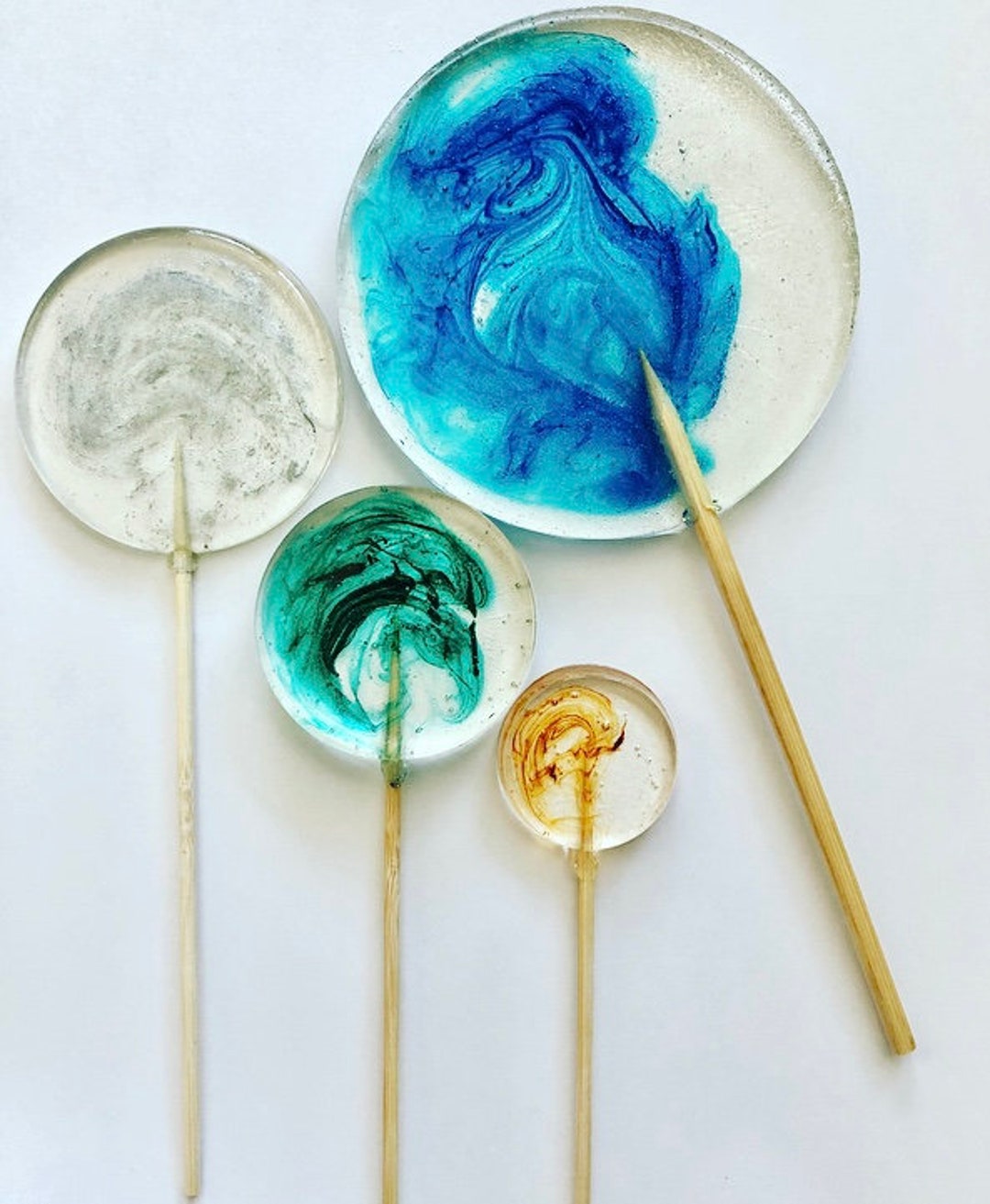 Roselorenzo145's tweet card. This Lollipops item by SweetCrescendos has 9 favorites from Etsy shoppers. Ships from Corona, NY. Listed on Jul 2, 2025