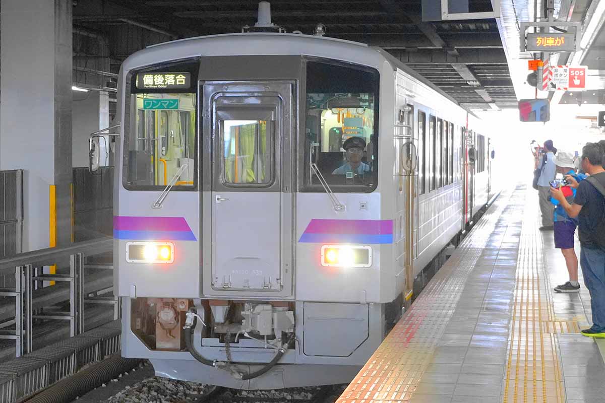 TrafficNewsJp's tweet card. 広島と備中神代を結ぶJR芸備線で、2025年7月19日から、列車の増便が行われています。同線存続の可能性を探るために国の再構築協議会が行っている実証事業です。どの程度利用されているのか、初日の臨時列車に乗りました。