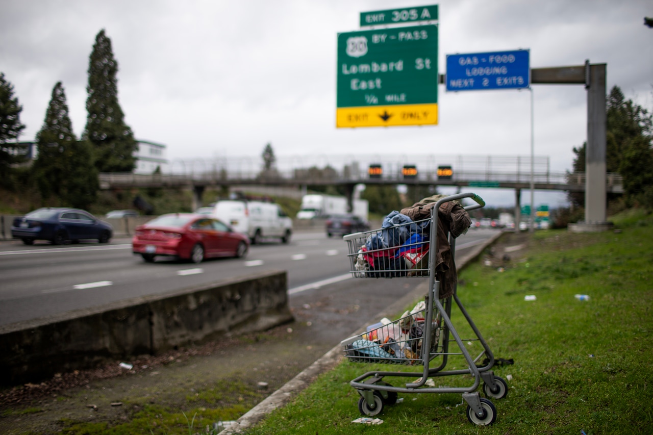 shanedkavanaugh's tweet card. The move will likely lead to an increase in tents and trash along major state-owned roadways in Portland.    