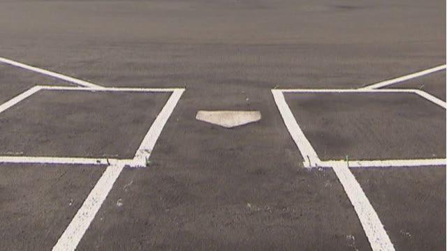 ftbnews8's tweet card. 夏の甲子園出場をかけた高校野球県大会の準決勝2試合が24日、福井市内で行われました。昨年の決勝と同じ顔合わせとなった1試合目の敦賀気比VS北陸は、敦賀気比が5－1で勝って2年連続の決勝進出を決めました