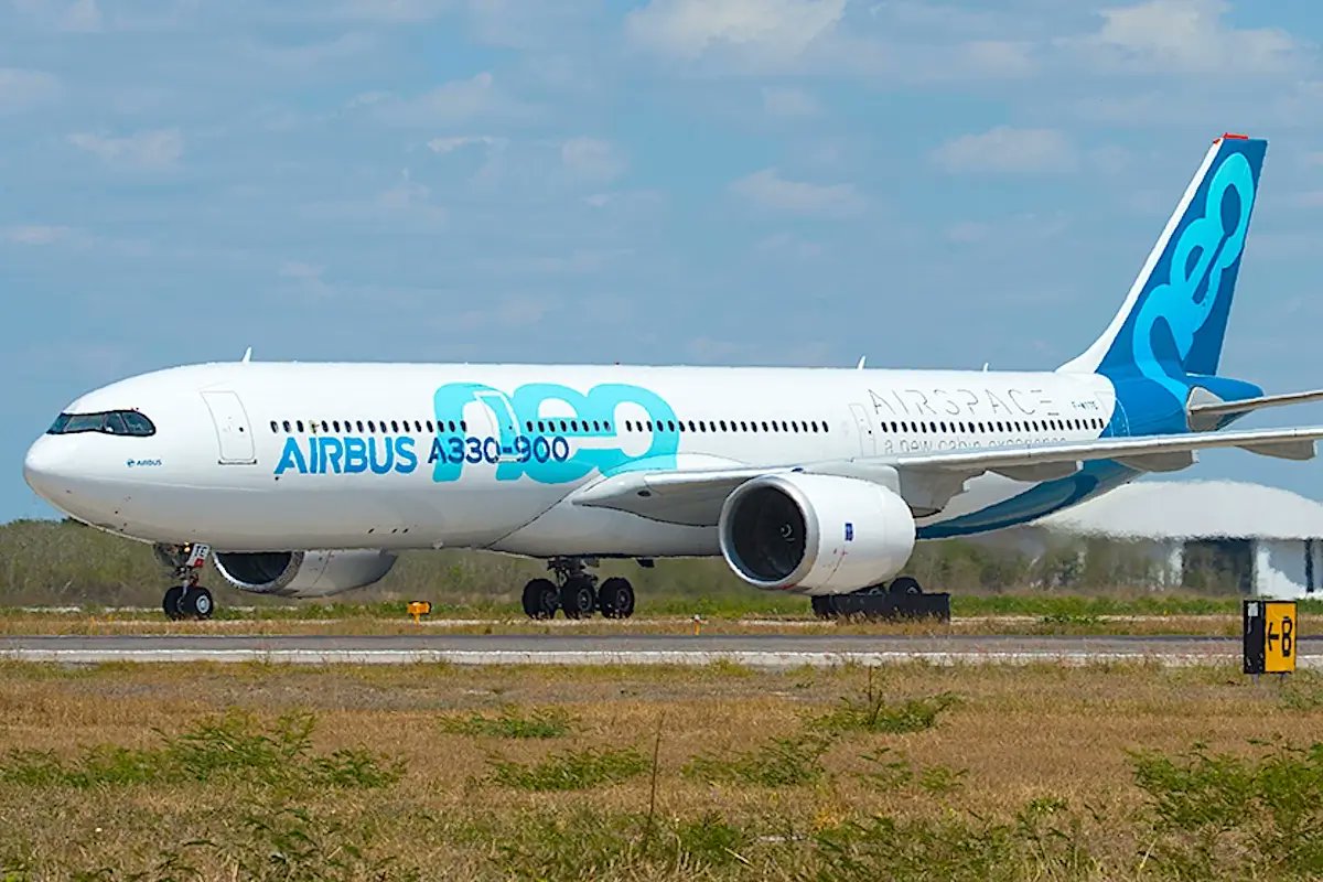 DjsAviation's tweet card. Airbus has secured a new aircraft order from global aircraft lessor Avolon, providing a substantial boost to the planemaker's backlog.