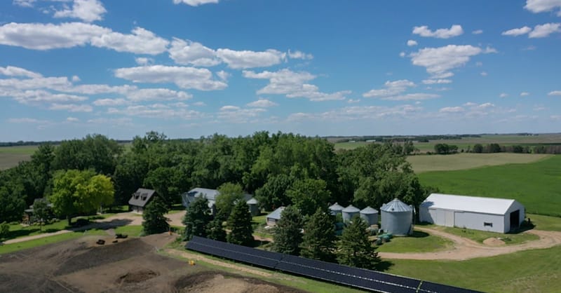 PoweraCleanOH's tweet card. More than three-quarters of federal Rural Energy for America Program grants over the last decade have gone to Republican congressional districts.