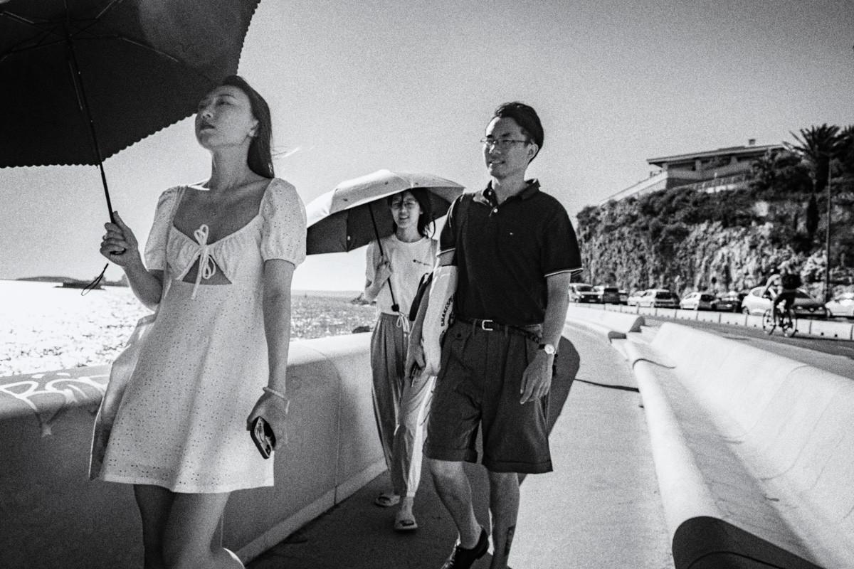 LOeildelaPhoto's tweet card. La Galerie Charivari à Marseille expose le photographe Jean Michel Daumen et ses photographies du cœur battant de Marseille.Galerie Charivari in Marseilles is exhibiting photographs of the beating...