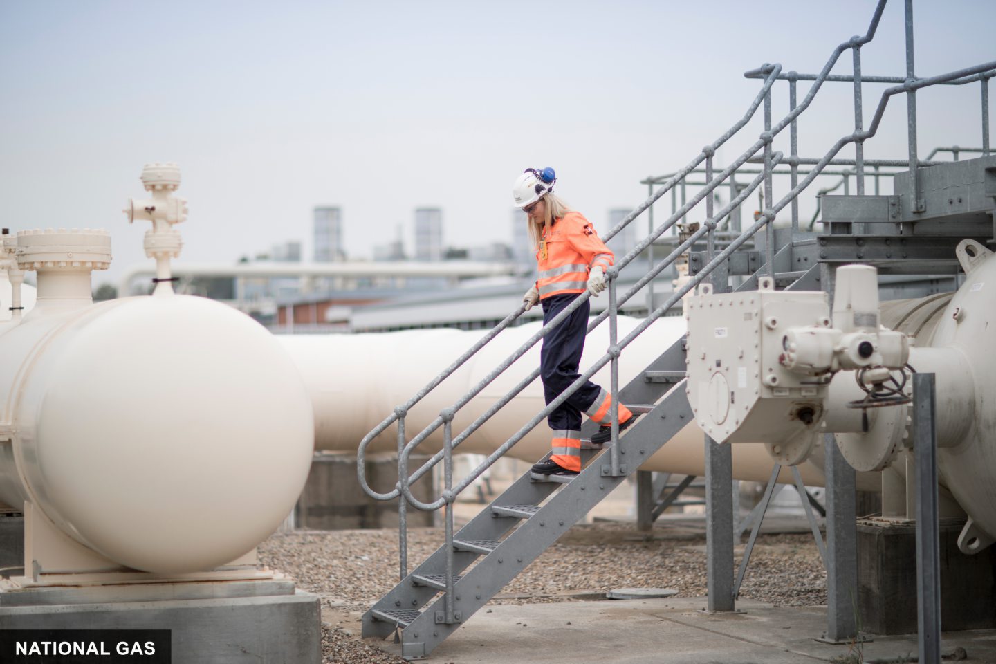 EnergyVoiceNews's tweet card. The owner of the UK's gas network has welcomed a consultation on blending hydrogen into pipelines heating homes and businesses.