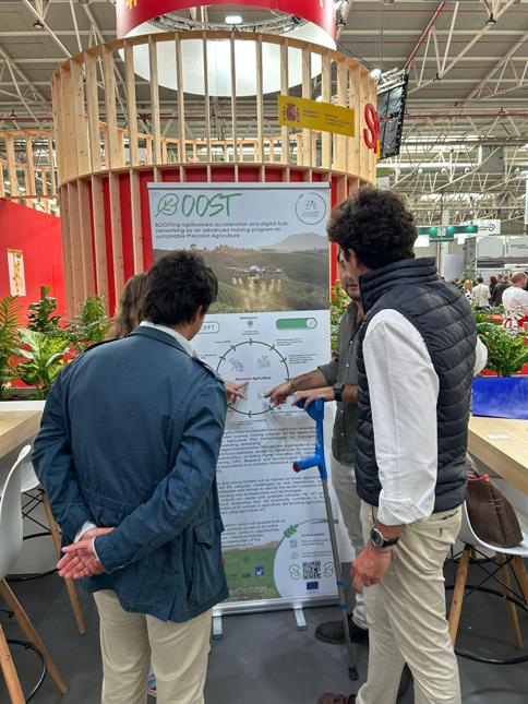 CoopsAgroAND's tweet card. El proyecto europeo BOOST (Boosting Agribusiness Acceleration and Digital Hub Networking by an Advanced Training Program on Sustainable Precision Agriculture), financiado por el programa ERASMUS+ (…