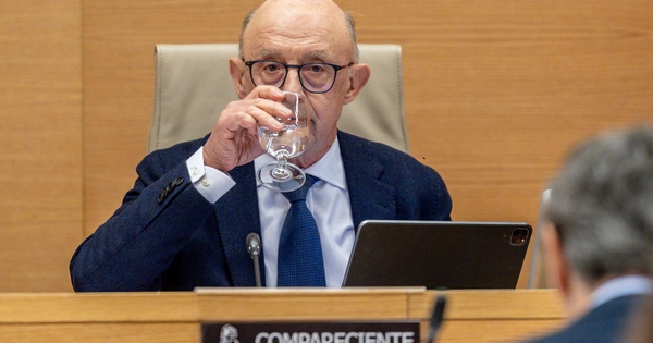 CiudadanosCs's tweet card. Un juez de Tarragona acaba de levantar el secreto de una pieza separada que lleva instruyendo desde 2018 y que coloca, supuestamente, al exministro de Hacienda en la cúspide de la trama