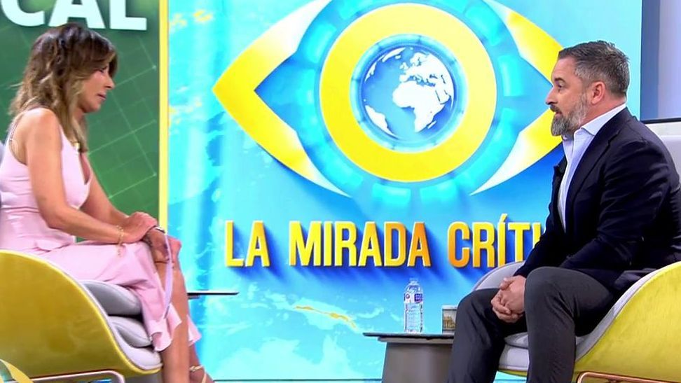 miradacriticat5's tweet card. Santiago Abascal , líder de VOX , ha acudido este jueves 24 al plató de 'La mirada crítica' de julio para ser entrevistado por Ana Terradillos. Tras