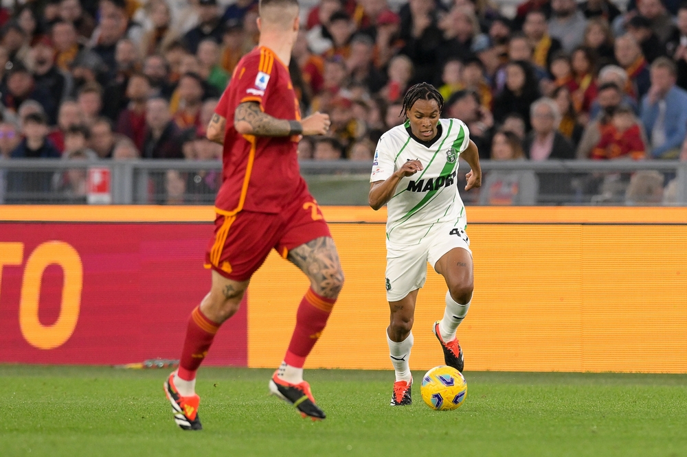 Sport_Witness's tweet card. Following the collapse of Armand Lauriente’s move to Sunderland on Sunday, SassuoloNews revealed disagreements over personal terms was a key reason behind the development. A €20m fee was agreed...