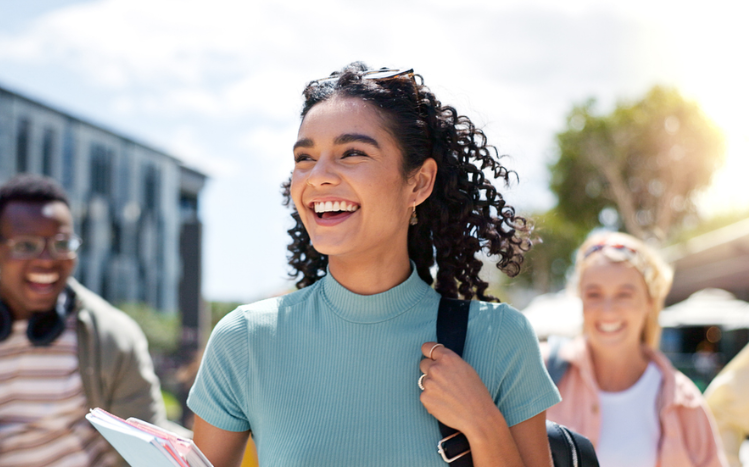 LBS's tweet card. From increased connections to access to industry support, getting an MBA scholarship opens up a world of perks