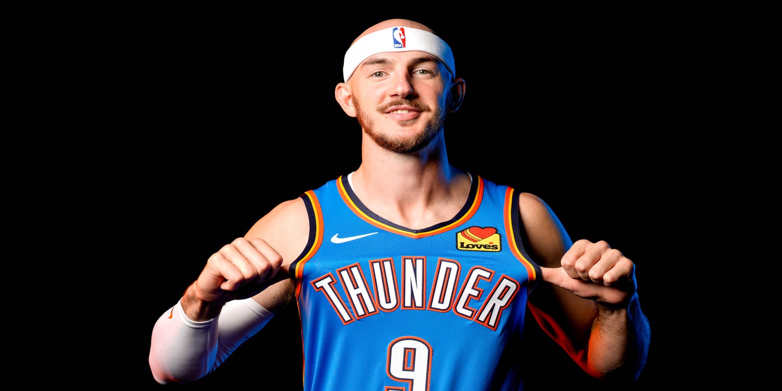 joe_mussatto's tweet card. Playoff Alex Caruso was frighteningly good. Or just plain frightening for those who tried to dribble the ball near him.