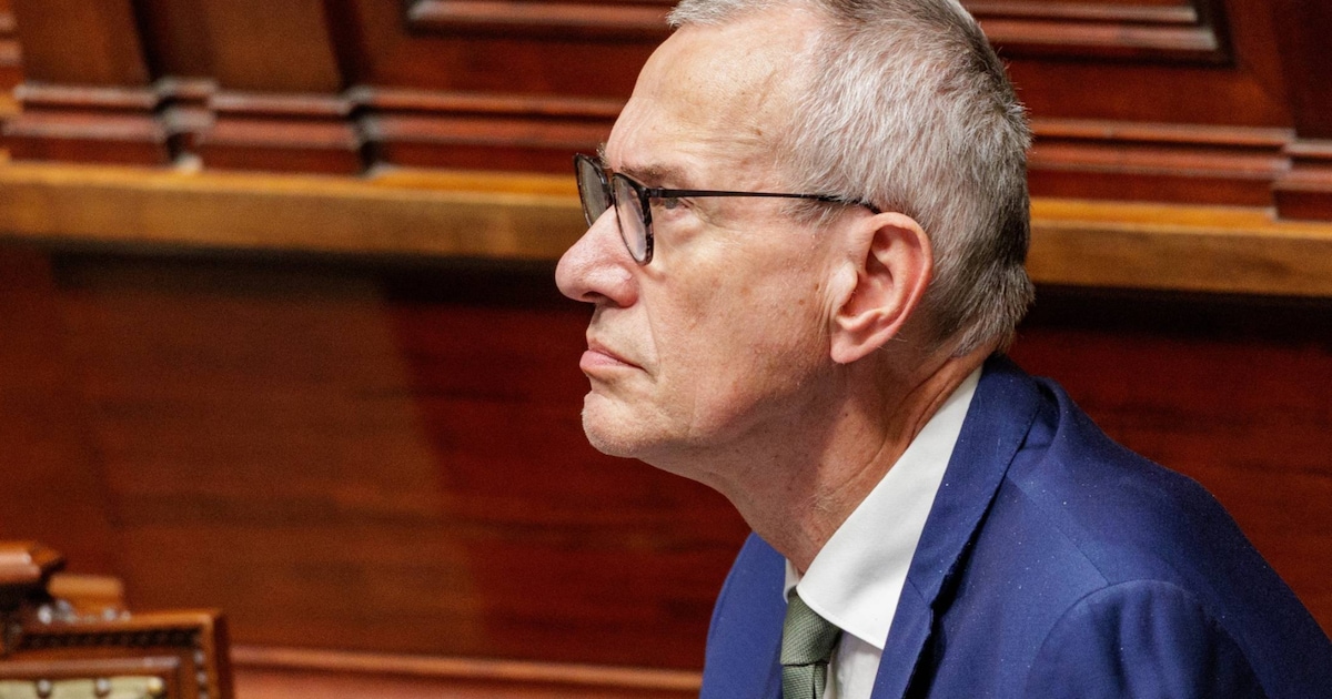 jeroenbossaert's tweet card. In het parlement heeft minister van Volksgezondheid Frank Vandenbroucke (Vooruit) voor het eerst meer uitleg gegeven over het donorschandaal. Wij volgden het debat en zagen een minister die nog geen...